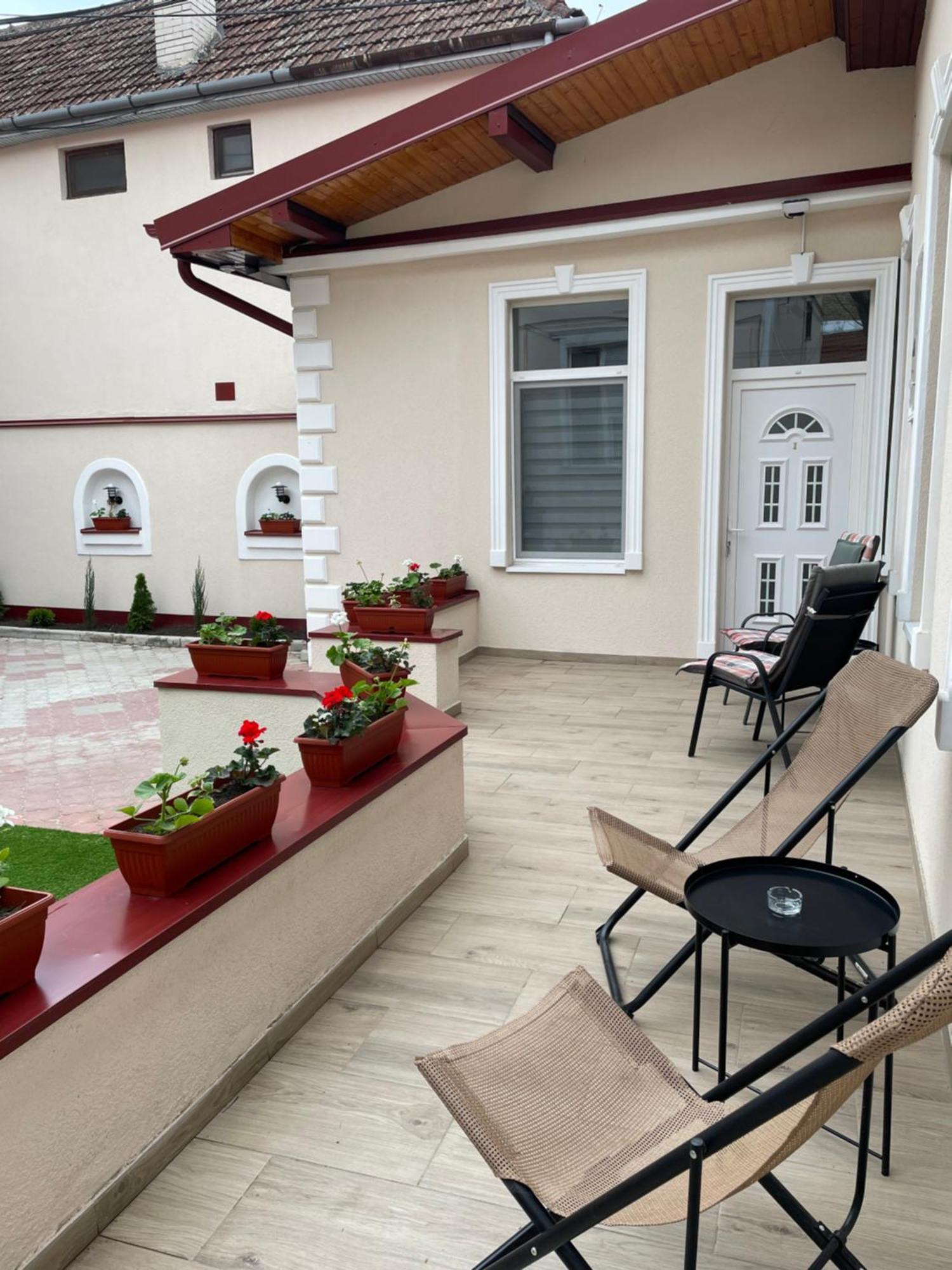 Urban Apartments Subotica Luaran gambar